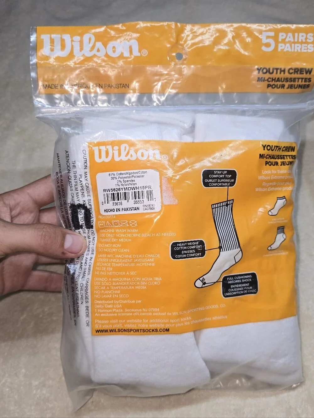 NEW Wilson White full cushioned Crew socks YOUTH size (2-9)